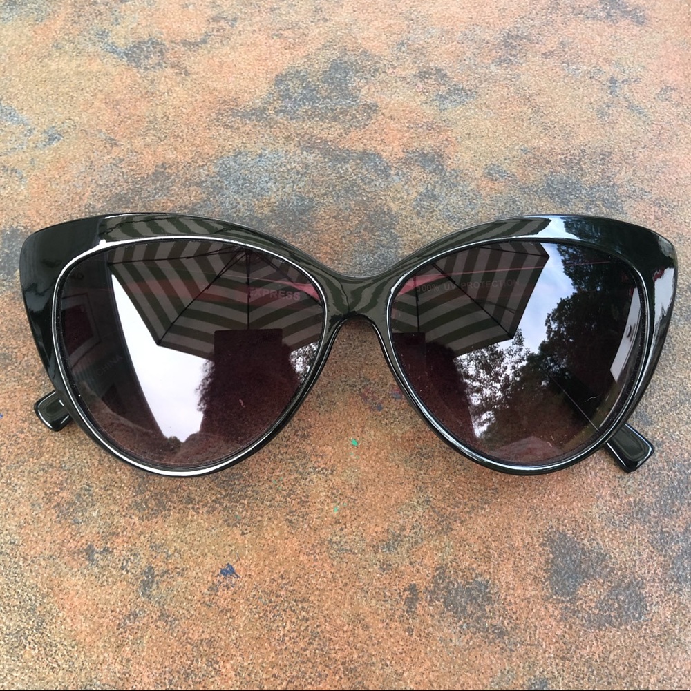 [𝔹𝕆𝔾𝕆] Oversized Cat-Eye Sunglasses